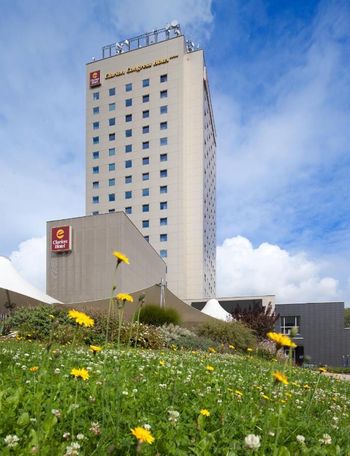 แคลเรียน คองเกรส โฮเต็ล เชสเก บูเดโยวิเซ Hotel เชสเกบูดิเยโจวิตเซ ภายนอก รูปภาพ