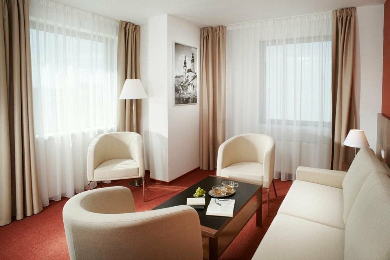 แคลเรียน คองเกรส โฮเต็ล เชสเก บูเดโยวิเซ Hotel เชสเกบูดิเยโจวิตเซ ภายนอก รูปภาพ