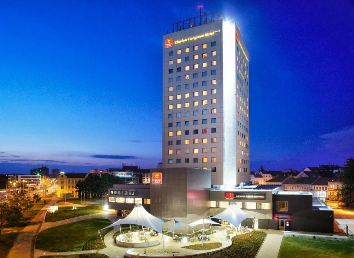 แคลเรียน คองเกรส โฮเต็ล เชสเก บูเดโยวิเซ Hotel เชสเกบูดิเยโจวิตเซ ภายนอก รูปภาพ